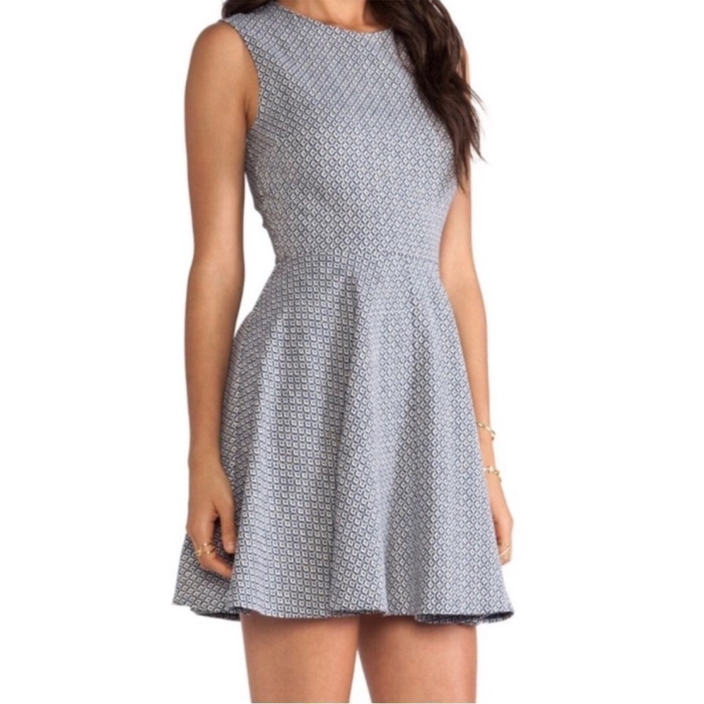 Diane Von Furstenberg Jeannie Mini Fit and Flare Dress Blue and Cream Sz 8